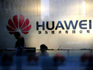 Американские спецслужбы шпионили за Huawei, обвиняя её в шпионаже