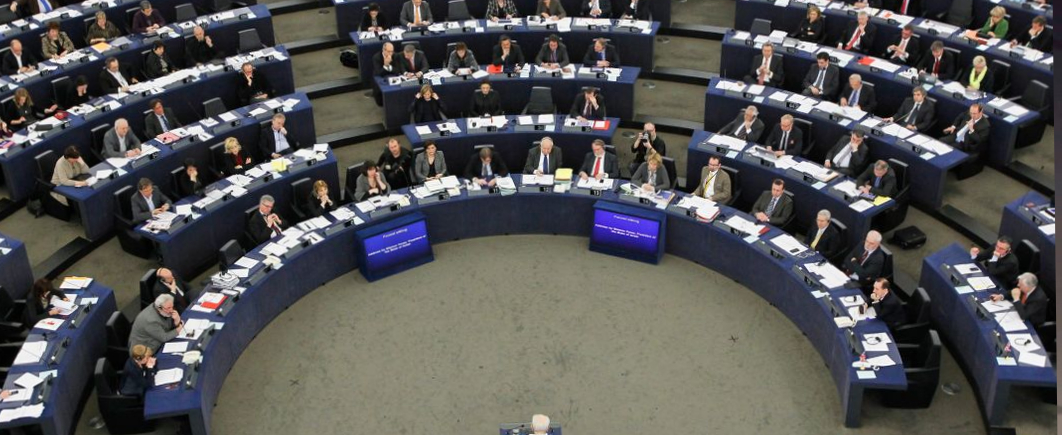 Европарламент разрешил следить за пользователями в целях защиты детей