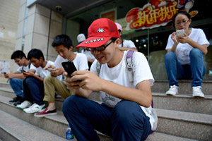 Китай требовал удалить материалы с Facebook и YouTube 