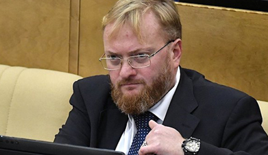 Милонов отозвал законопроект о соцсетях по паспорту