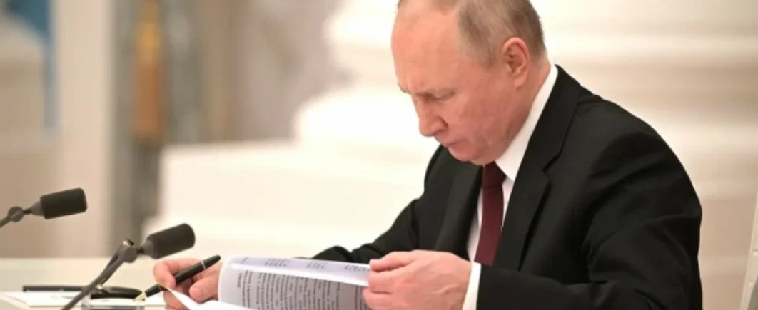 Путин подписал закон об оборотных штрафах для неприземлившихся IT-компаний